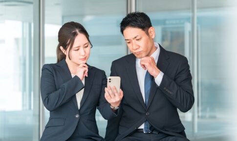 営業職はネイルして良いの? 仕事上のマナーと好印象なデザイン3選