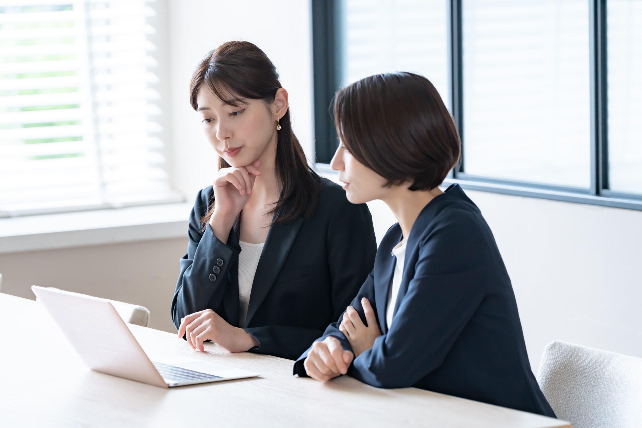 正社員でも派遣のダブルワークはできる！注意点や副業がバレる理由などを紹介