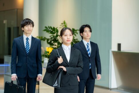 新卒で就職できなかったら人生終了！？卒業後の6つの選択肢と挽回する方法