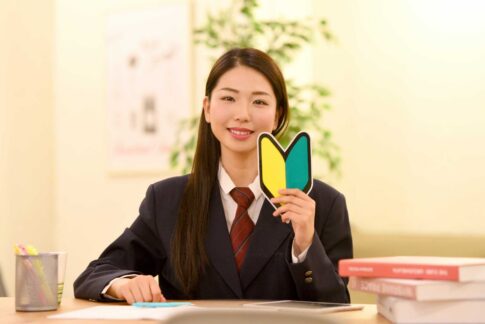 高校生の就職活動における相談先は？高卒就職でおすすめの仕事も解説