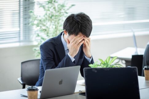 仕事でミスが多いから辞めたい…と落ち込む人に共通する特徴とは