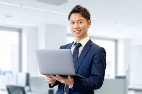 高卒からエンジニアになる方法！なれる理由や向いてる人、有利な資格も紹介